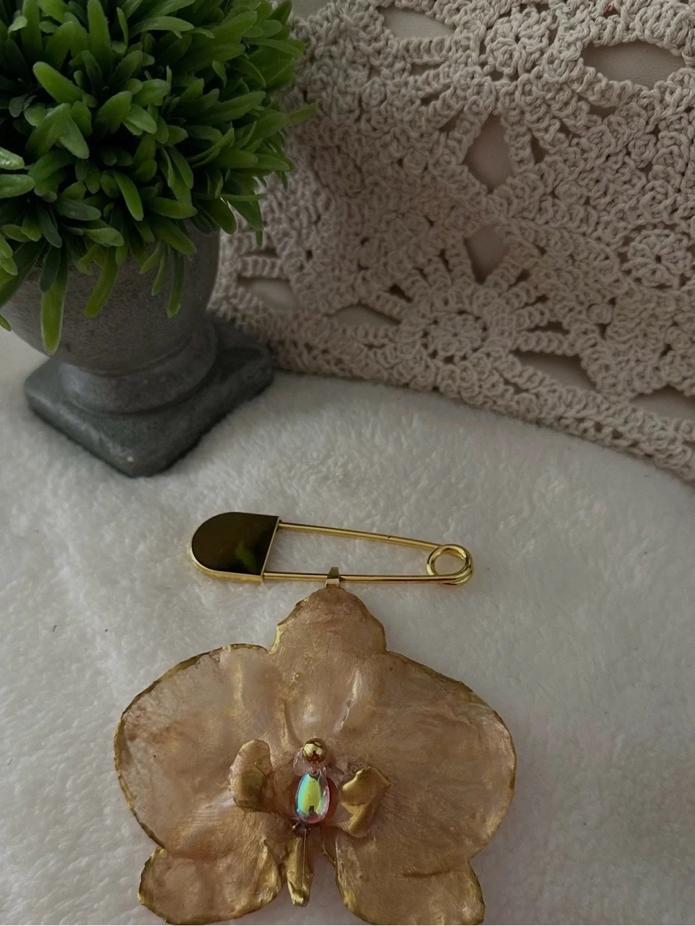 Gold Safety Pin Brooch with Iridescent real Orchid